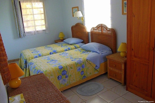 Turquoise Shell Inn (Simson Bay Village)